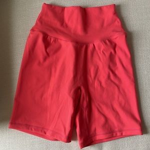 P’tula Cassey Short: 6” Punch
